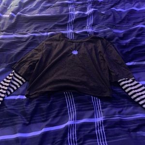 SHEIN, daisy emo shirt, size medium